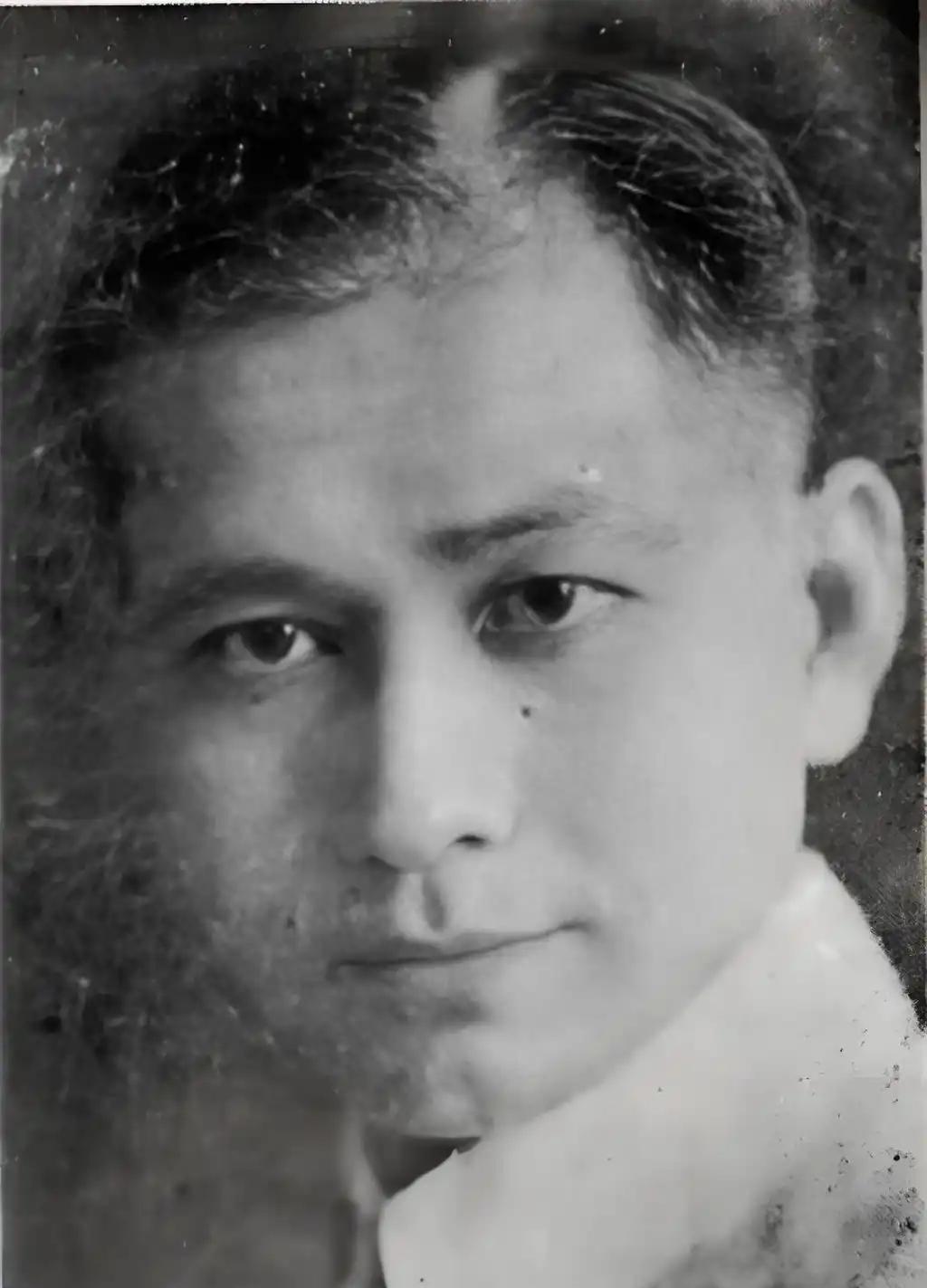 1926年9月，北伐军第一师攻入南昌后，党代表缪斌跟着师长王柏龄寻欢作乐。孙传芳