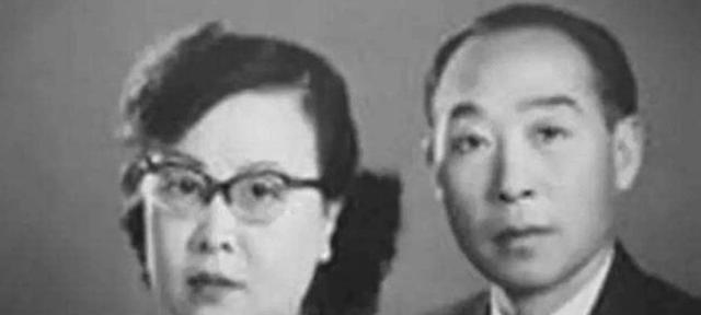 她的前夫关向应，曾与贺龙齐名，她的哥哥秦茂轩是革命烈士，她是28位去苏联学习的佼