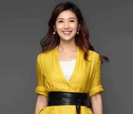 2017年，著名主持人刚强向春妮求婚，春妮说:“结婚可以，但我要丁克，我不会给你