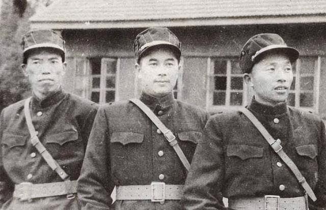 江拥辉：在沈阳军区任职26年，担任福州军区司令，因输液反应去世江拥辉，这位江