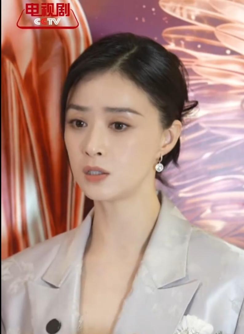 蒋欣可惜！蒋欣这次又错失金鹰女配了，她的《小巷人家》确实很出圈，以她的演技，换