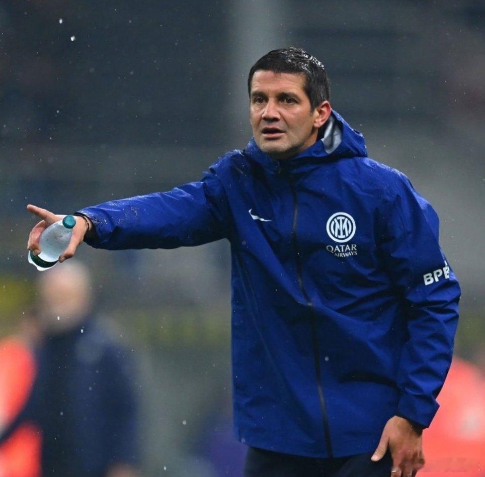 米兰体育报:齐沃在国际米兰的烙印已十分鲜明,他的优势尤其体现在精神层面。他激活了