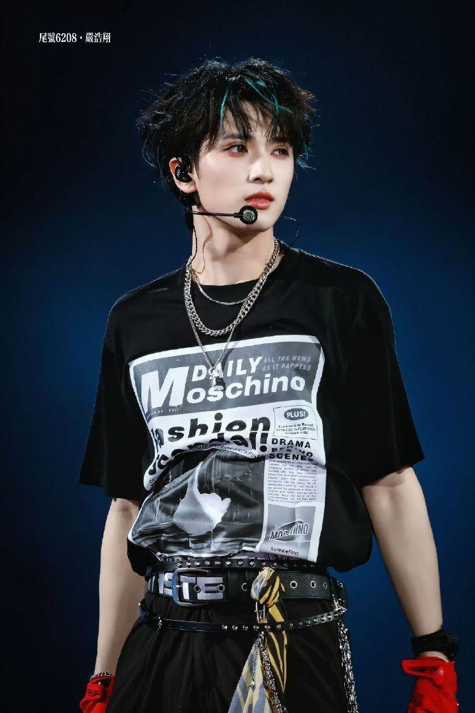 严浩翔21岁生日痛楼严浩翔的生日应援严浩翔21岁生日痛楼，是来自浩翔的生日应
