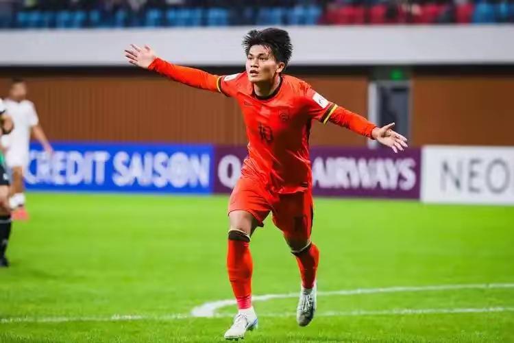 老蒯的春天来了吗又是替补上场！临近比赛结束没多少时间了，老蒯上场了。可能还没有