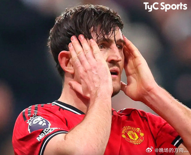 曼联财政危机正以惊人速度恶化该俱乐部正经历数十年来最严峻的财务时刻，转会债务高达