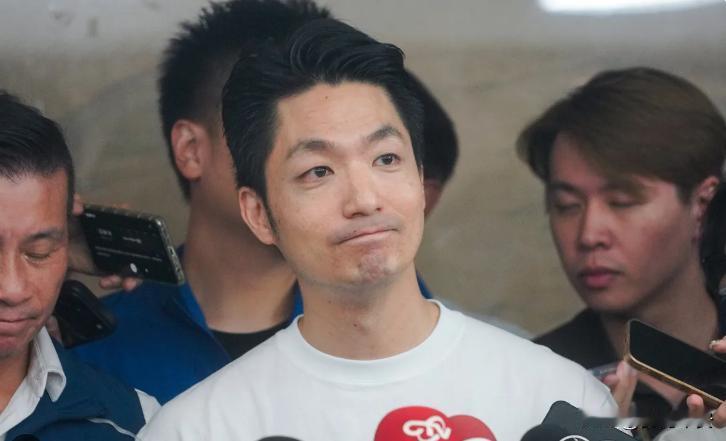 蒋万安替蔡康永说情今天上午，台北市长蒋万安在受访时谈到名嘴蔡康永现身沈伯洋竞总