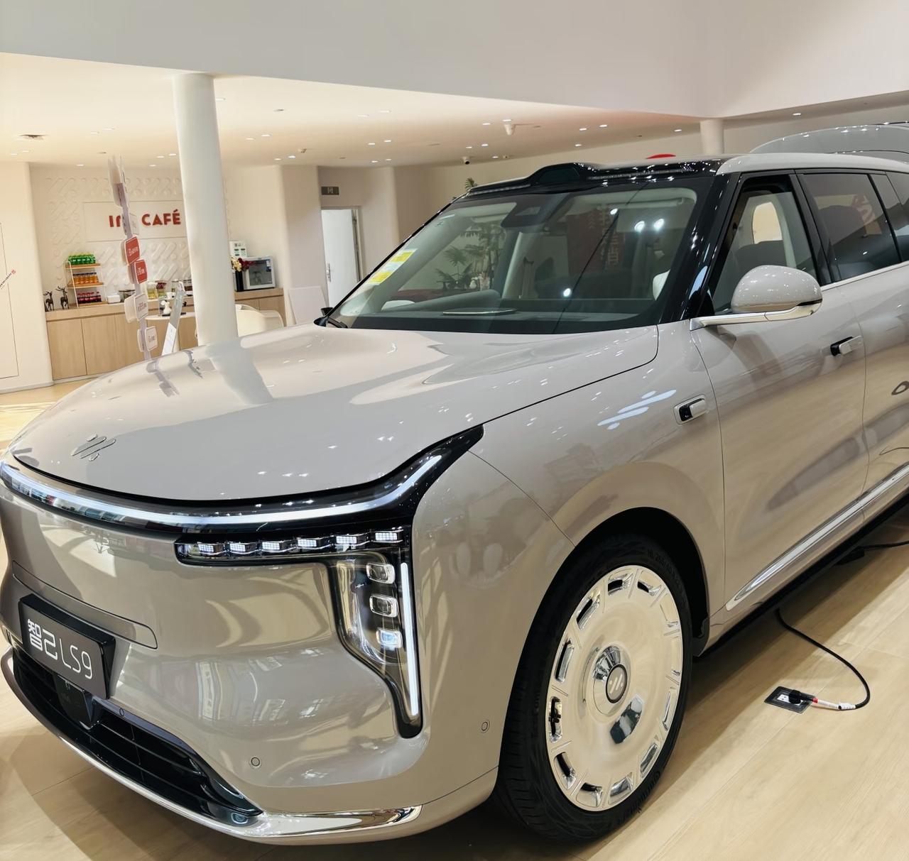 这是不可改变的事实！智己LS6在2025年下半年成绩出炉7月份：卖了2630