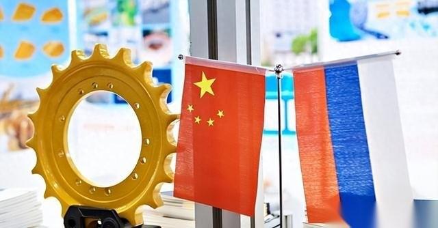 "保卫台湾？"美国大笔一挥，又批了几十亿美元军售。可仔细一看清单：全是F-16的