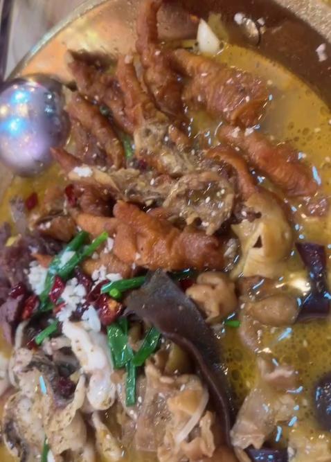 最近老板让我招一个煮饭阿姨，我发了一下招聘，发现应聘的人里面，真正是做阿姨的不