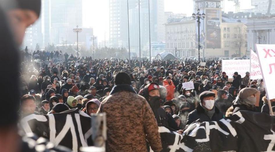 蒙古国爆发的动乱，大概率只是蒙古国崩溃的开始，要是他们再得不到外部援助，情况很可