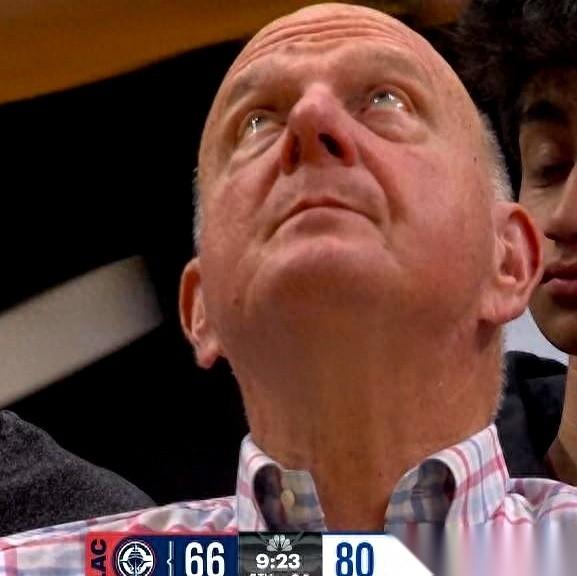 说句掏心窝子的话，今晚全联盟最可怜的人，就是快船老板鲍尔默。一个身价千亿美金、