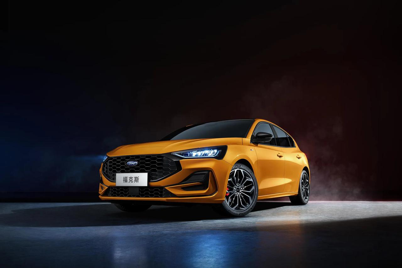 那个让年轻人攒钱踮脚也要买、改装圈的"流量密码"、秋名山传说中的"弯道狠角色"—