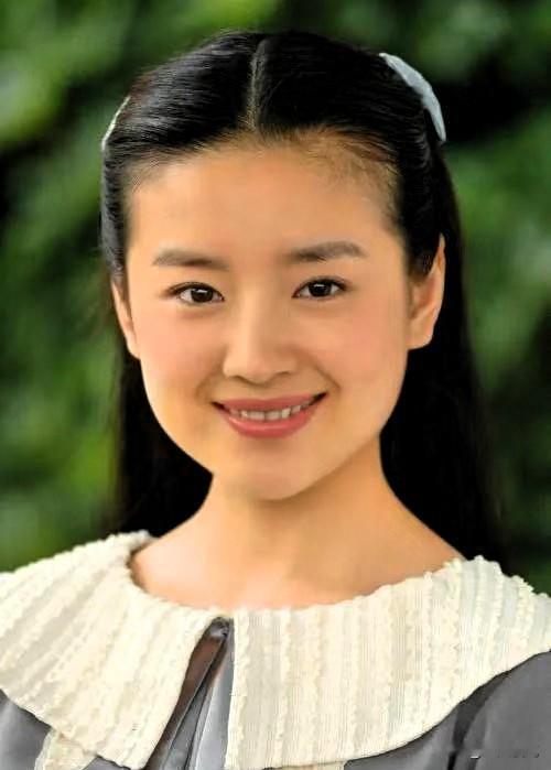 不靠公关靠生意：董洁的14年，给内娱上了一课文/文火慢炖内娱翻车明星千千