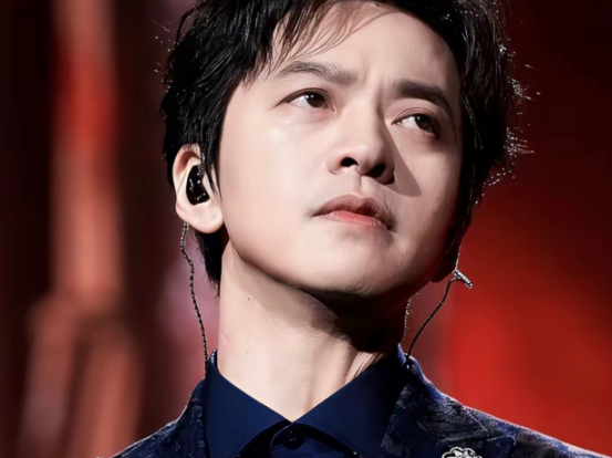 说起来翻唱和原创之间该怎么处李健早就给单依纯上过一课了当时在《我是歌手》的舞