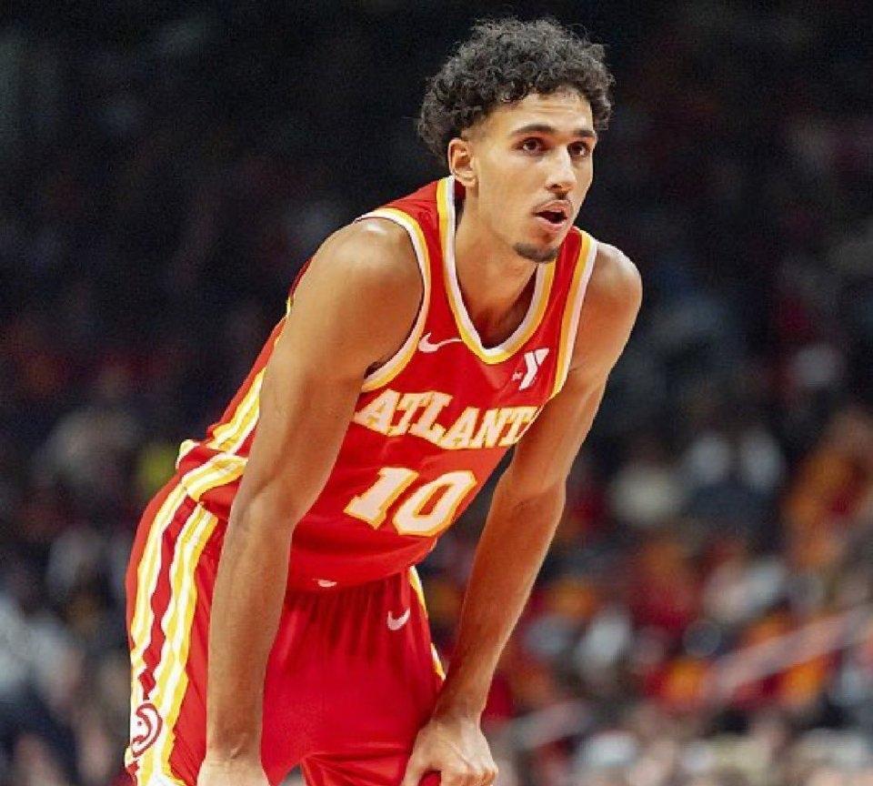 BrettSiegel:独行侠与老鹰已就安东尼-戴维斯的交易事宜展开商讨，老