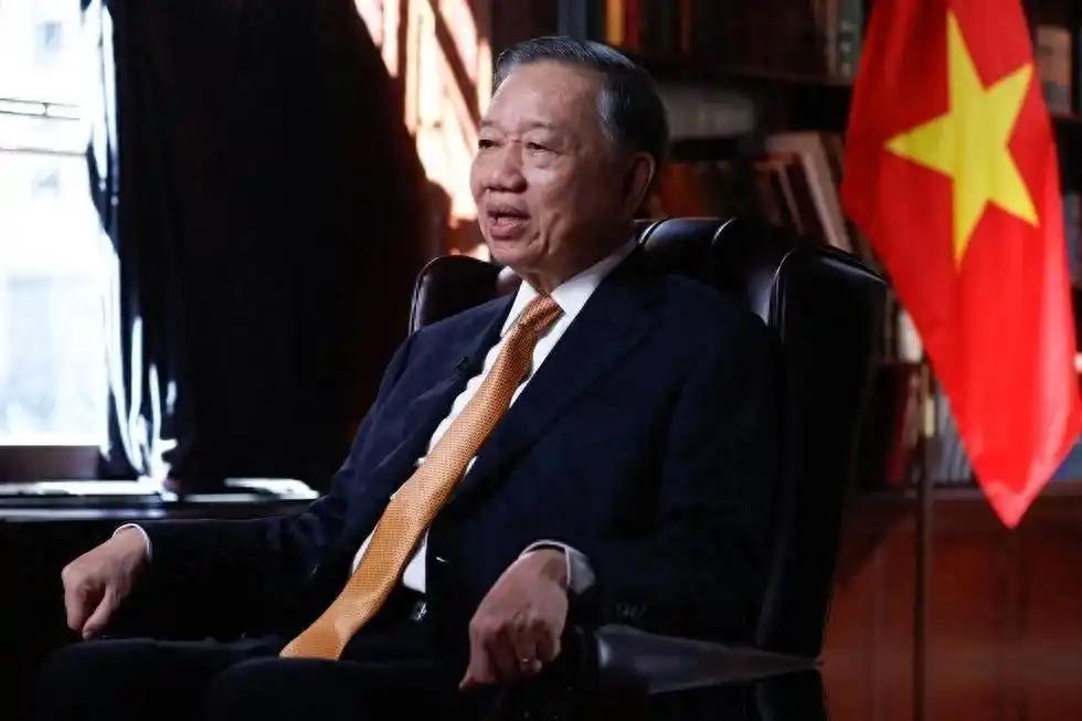 对待越南，我们是时候调整对策了！苏林在纽约先与美国贸易代表商谈协议，称谈判接