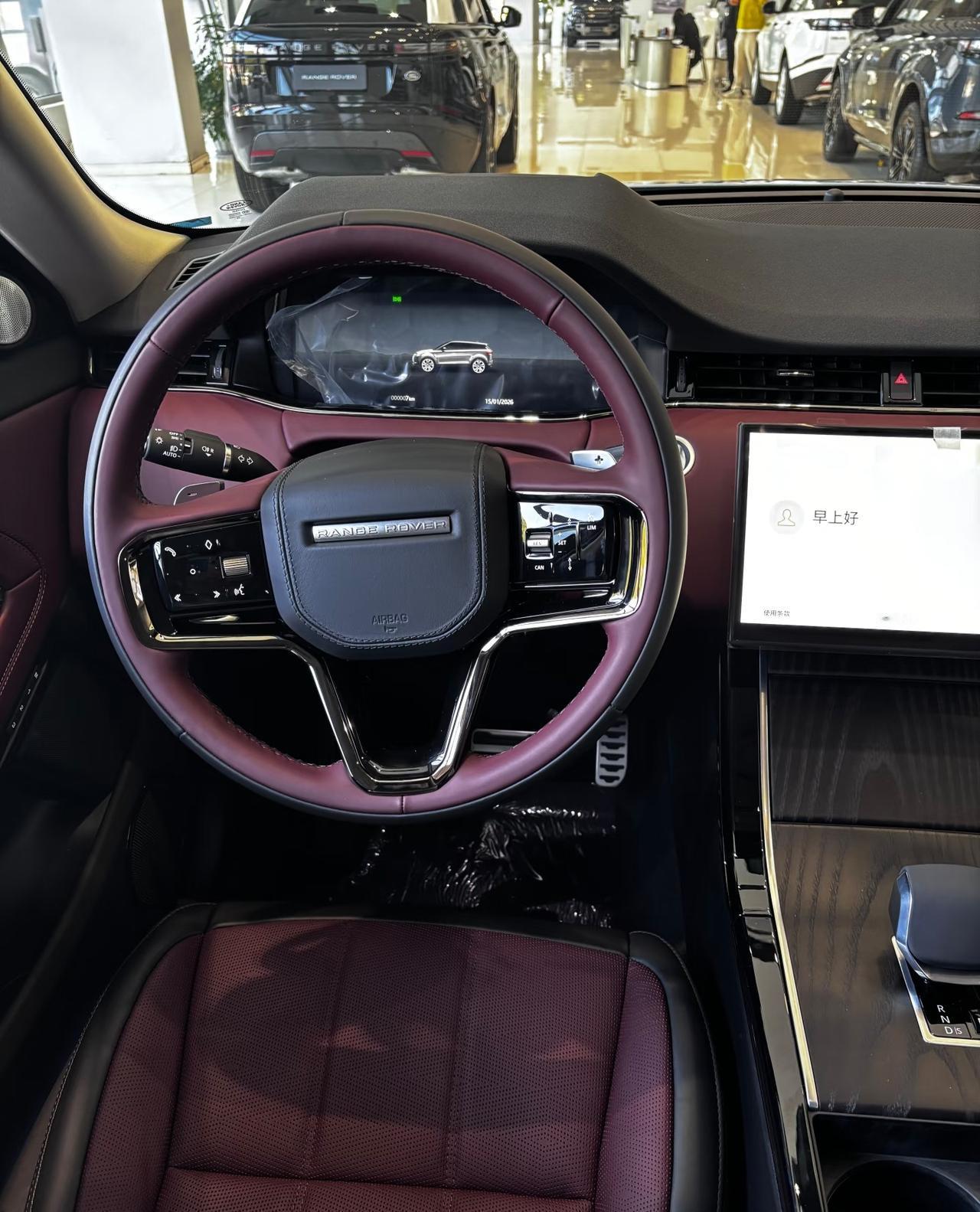 21.98万的路虎揽胜极光，到了闭眼冲的境地了[赞]不看不知道，一