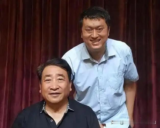 姜昆曾深夜转发旧文，一字不提任何人，为何网友纷纷对号入座郭德纲？一篇多年前