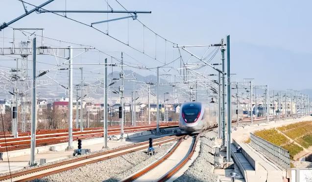 长江江底89米挑战超高水压，国产盾构硬核破局，中国高铁隧道再立世界标杆小派始