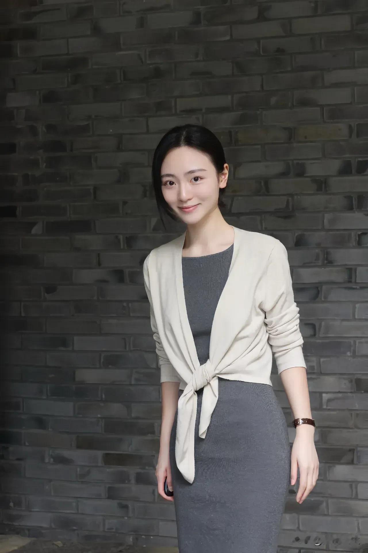 人生有什么可比的?比美貌，都会老去；比财富，都会失去；比生命，都会离去!