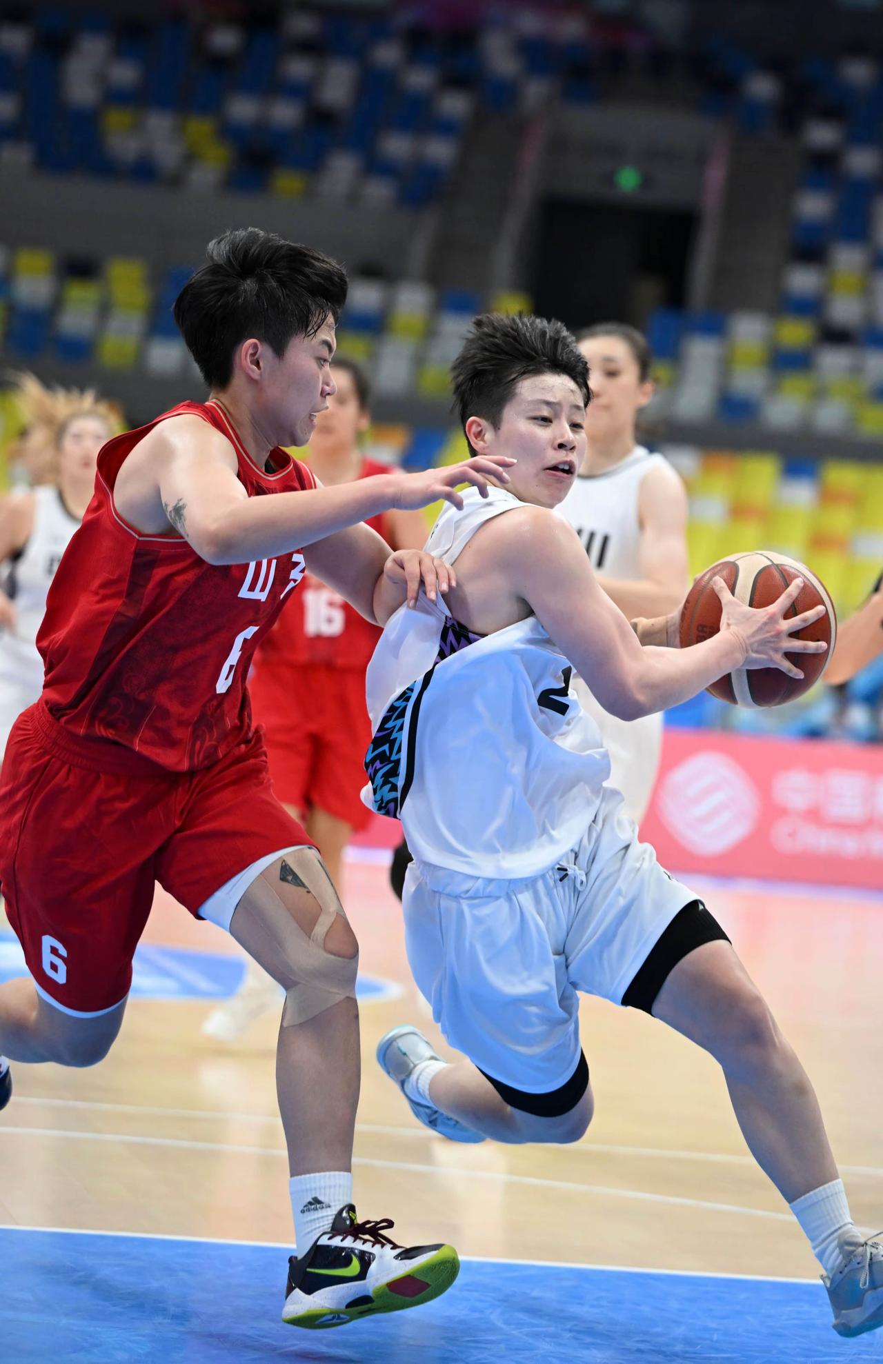 内蒙古女篮球员下家基本出炉！先看上赛季大名单：潘臻琦、张茹、宋宁、孙梦然、张