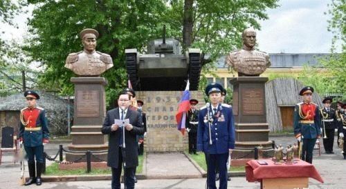 外蒙为何反华？如今宁可饿死也不向东大靠拢，令人难以理解，蒙古国是怎样变成全球最反