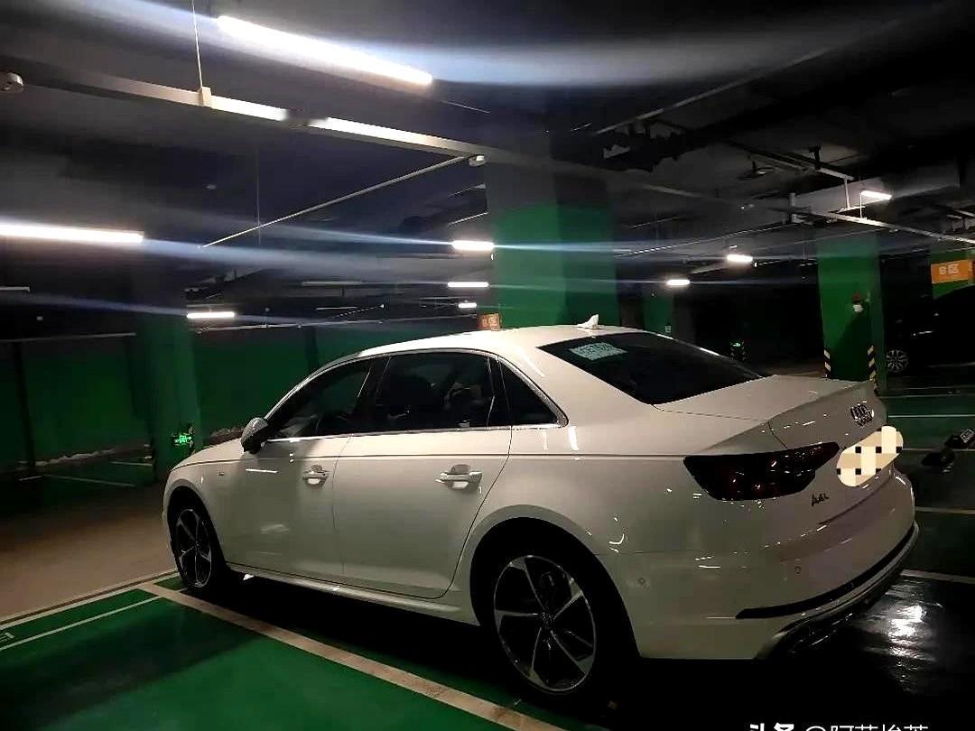 单位同事花了近30万买了辆汽车，但却停到单位不开，每天上下班骑电动车，我开始对他