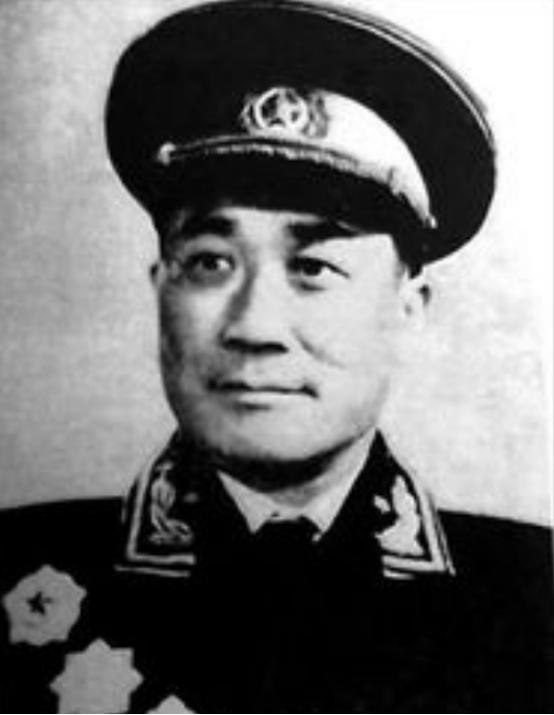 张国华将军是井冈山袁文才王佐的警卫员，毛主席一直叫他“井冈山”，病逝后周恩来总理