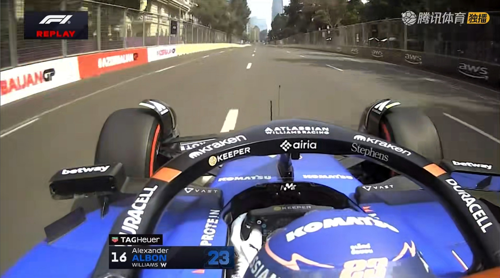阿尔本的左边后视镜掉了[捂脸哭]F12025F1阿塞拜疆大奖赛​​​