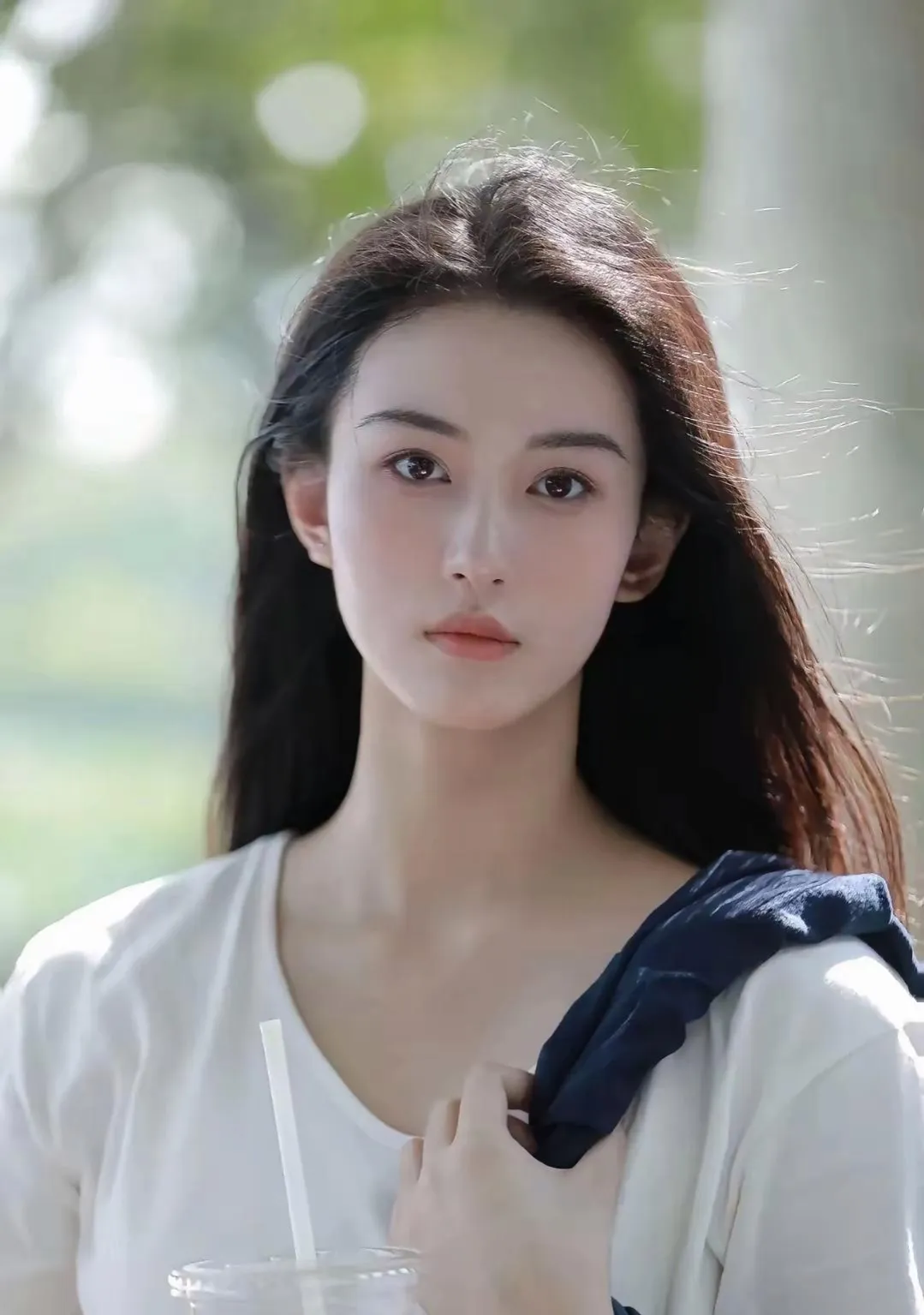 据说，这是新一届北电校花王梓莼，美女中的美女，这颜值可以称得上是顶尖美人吗？这在