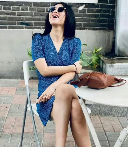 朱珠就是东方美人的典型代表，骨相皮相平衡得超棒