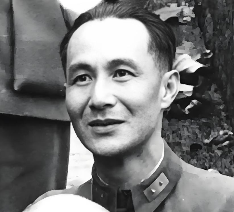 1948年，几名解放军战士端着炸药包，正准备炸毁一辆被逼停的美式坦克。舱盖突然掀