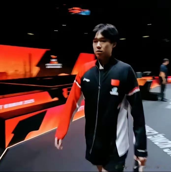 王大头如果有伤，那他为啥不提前退赛，难道非要等石头和摩托比赛结果后才宣布退赛？