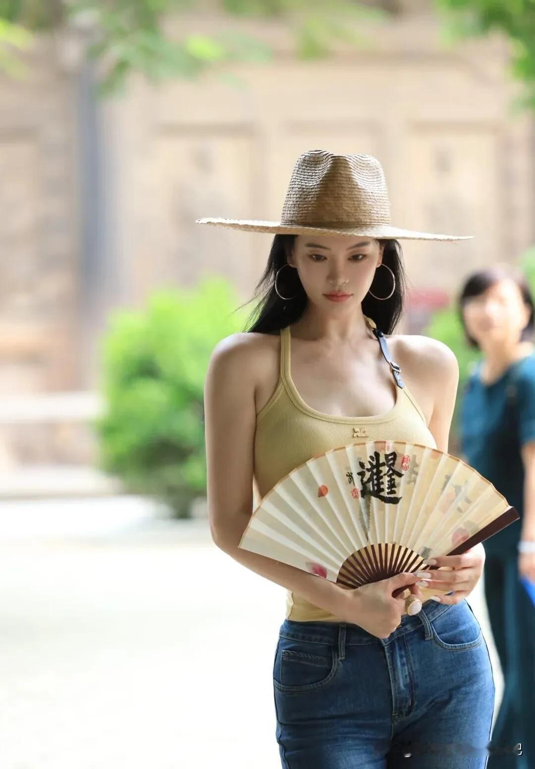 帅气的小姐姐