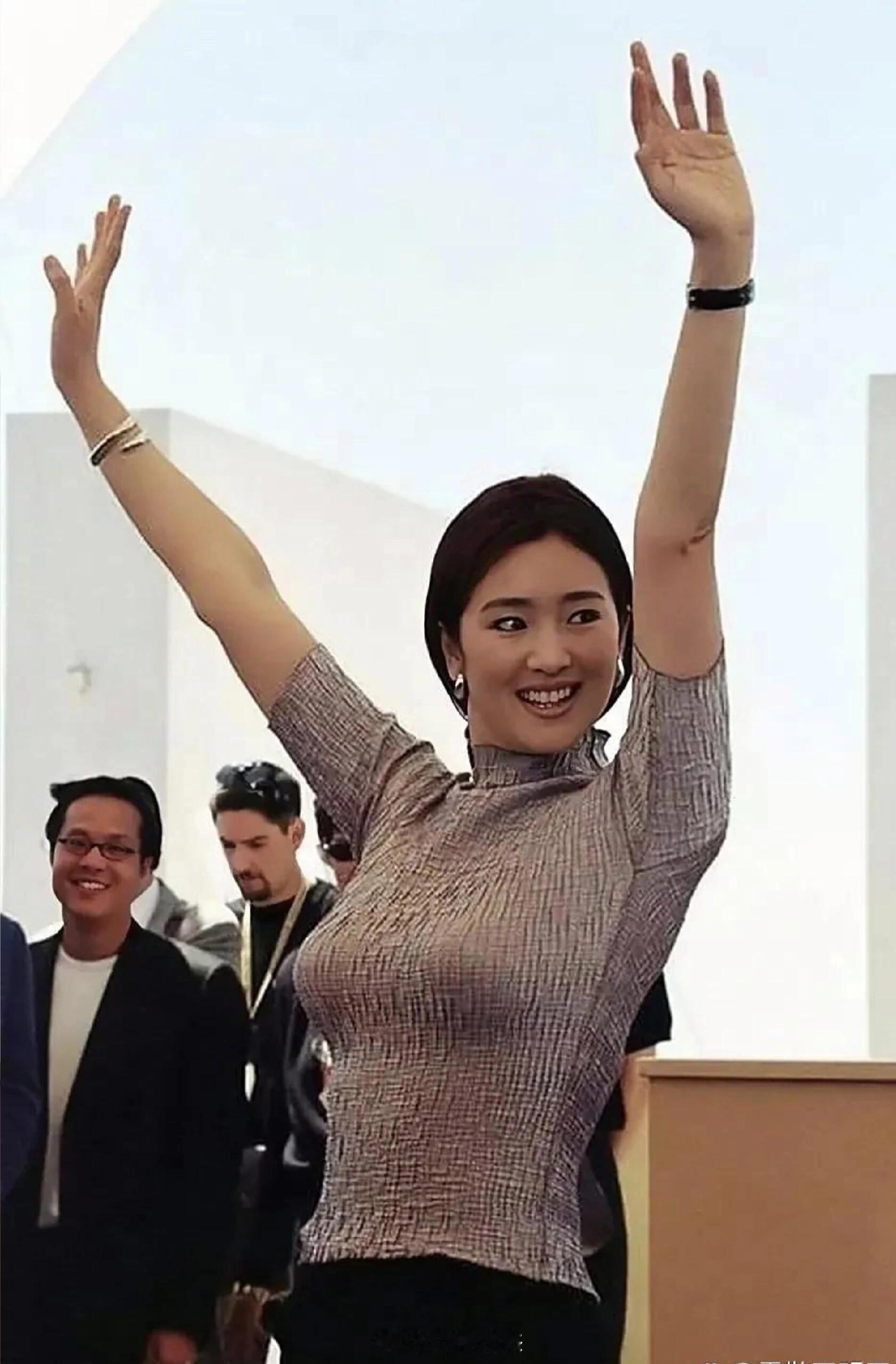 巩俐年轻时候的颜值身材真绝169公分56公斤​​​