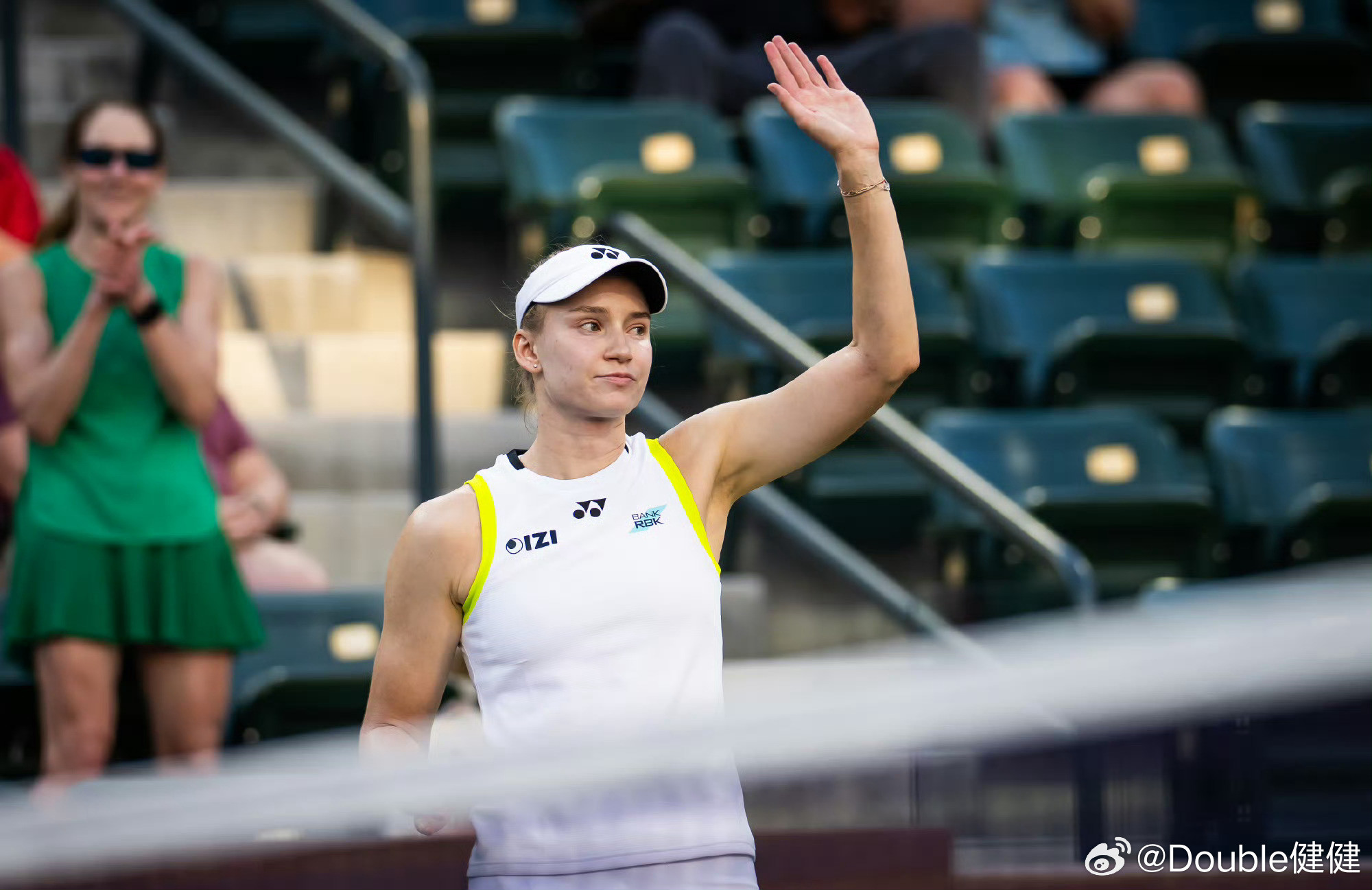 莱巴金娜的早期教练EvgeniaKulikovskaya说，Elena一直