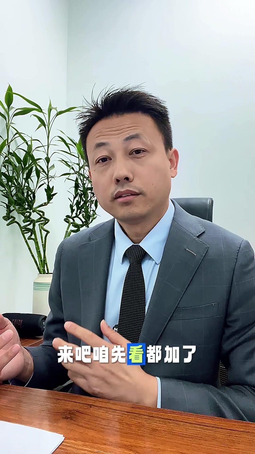 进口奔驰E级这次改款加量，看完配置我都替国产车主心疼了。E260新增L2级辅