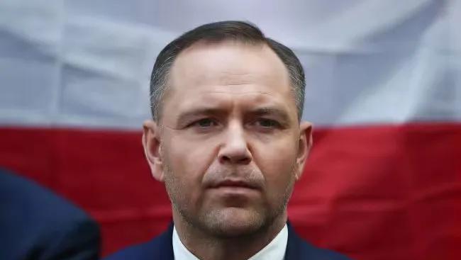 波兰总统纳夫罗茨基为赴美国递上投名状，开始和乌克兰划清界限，据报道，波兰总统纳夫