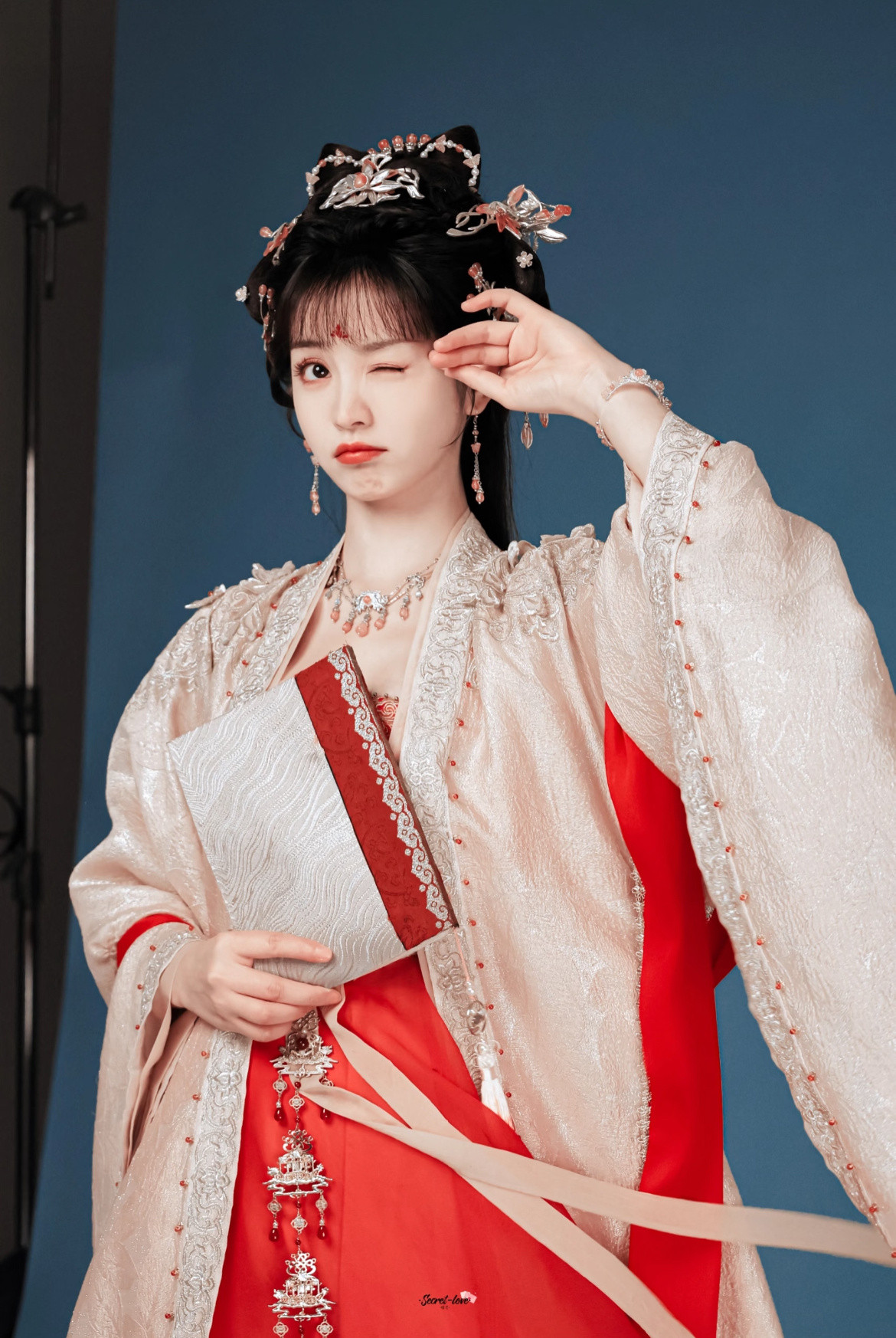 网传田曦薇李昀锐平番合作《嫁金钗》！双面千金×冷面将军配置够吸睛？爆！优酷古装剧