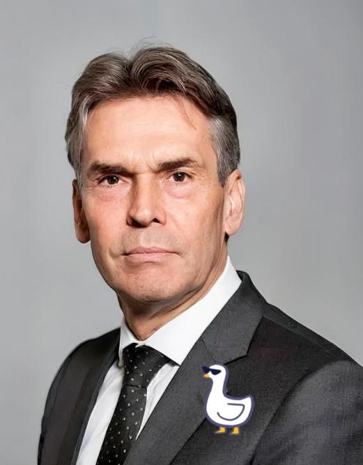 荷兰政府这回下手真狠，一纸禁令就把安世半导体的家底给冻上了，从核心技术到公司资产