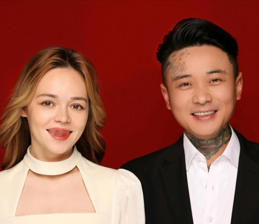 你喝完酒还敢吃药吗？31岁女网红俄罗斯娜娜去世，只因为她吃烧烤的时候喝了一点酒，