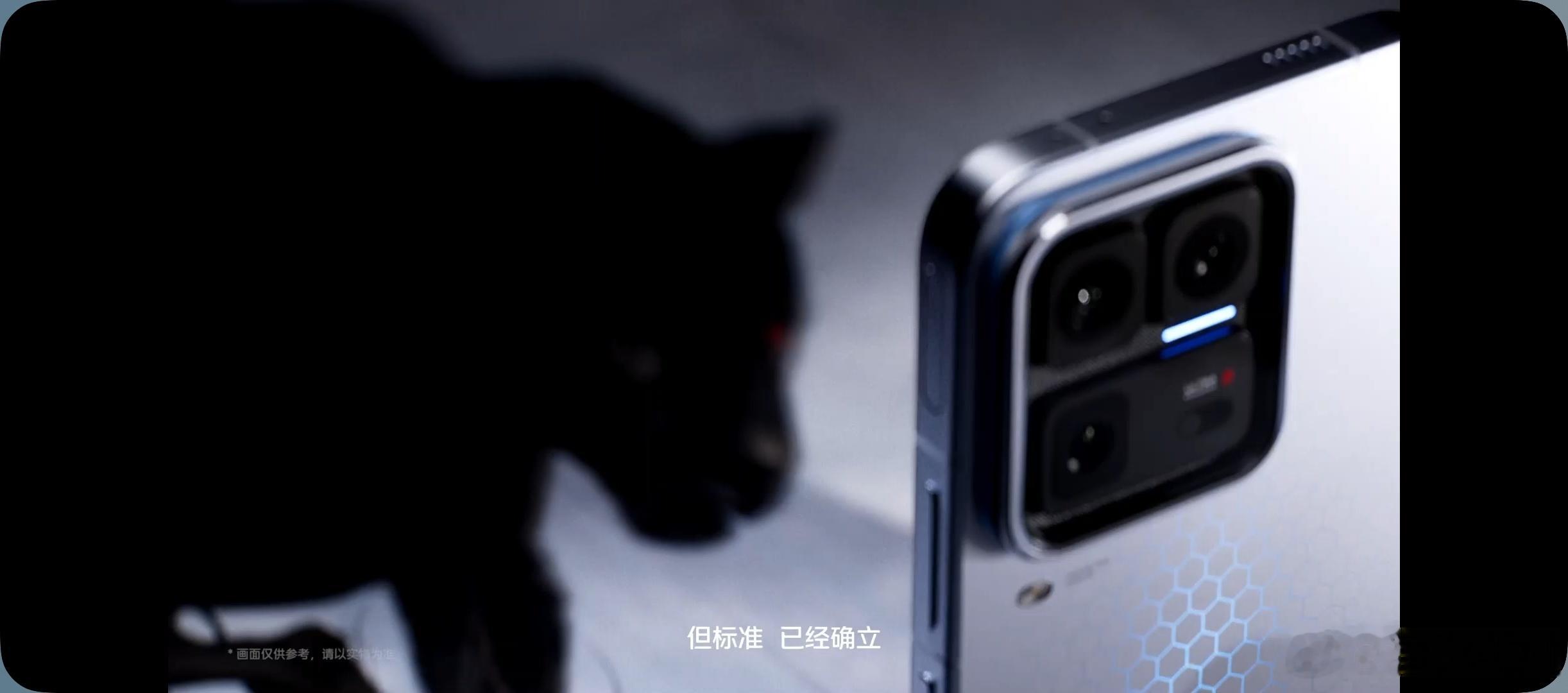 一款优秀的游戏直播和电竞手机iQOO15Ultra价格发布，最低4999元起