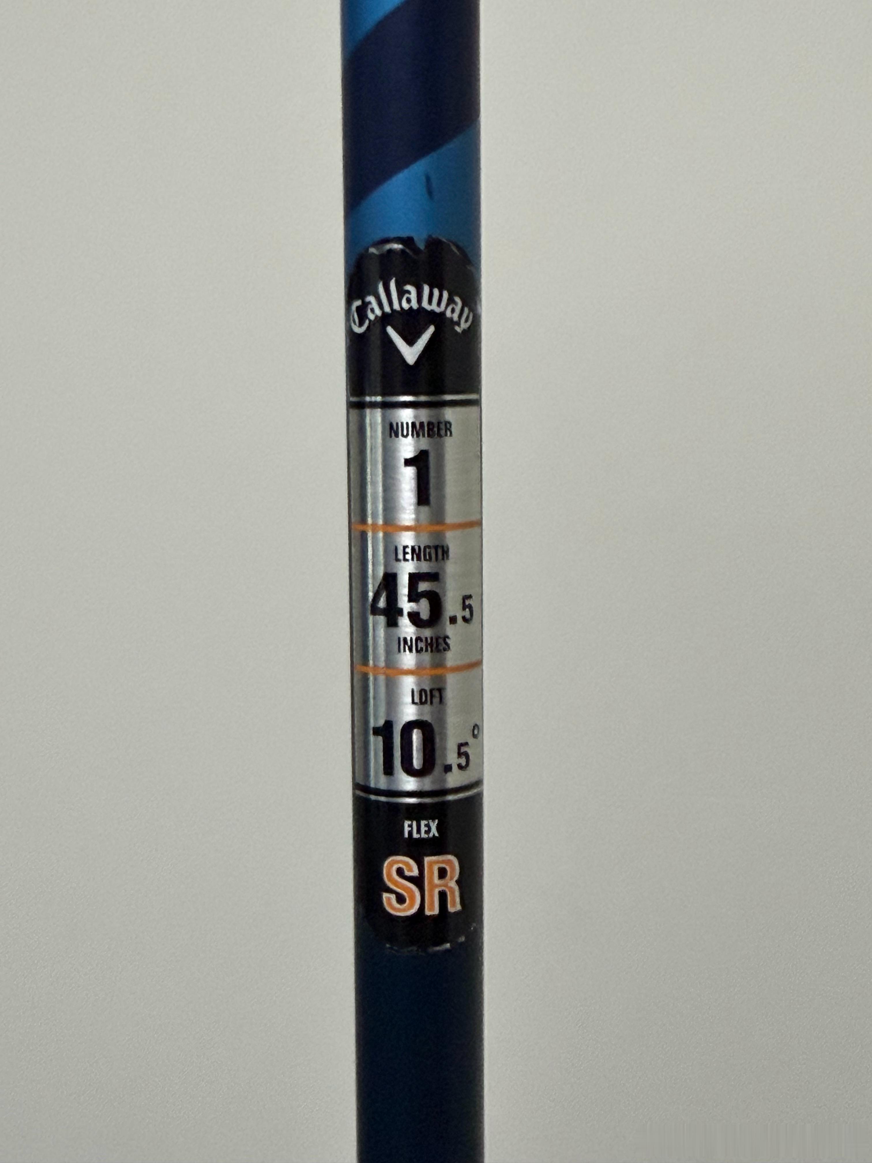 这不是工作忙完我说去看看我那个屁股坏了的哥哥按理说看病人拿束鲜花或者拿个果篮但是