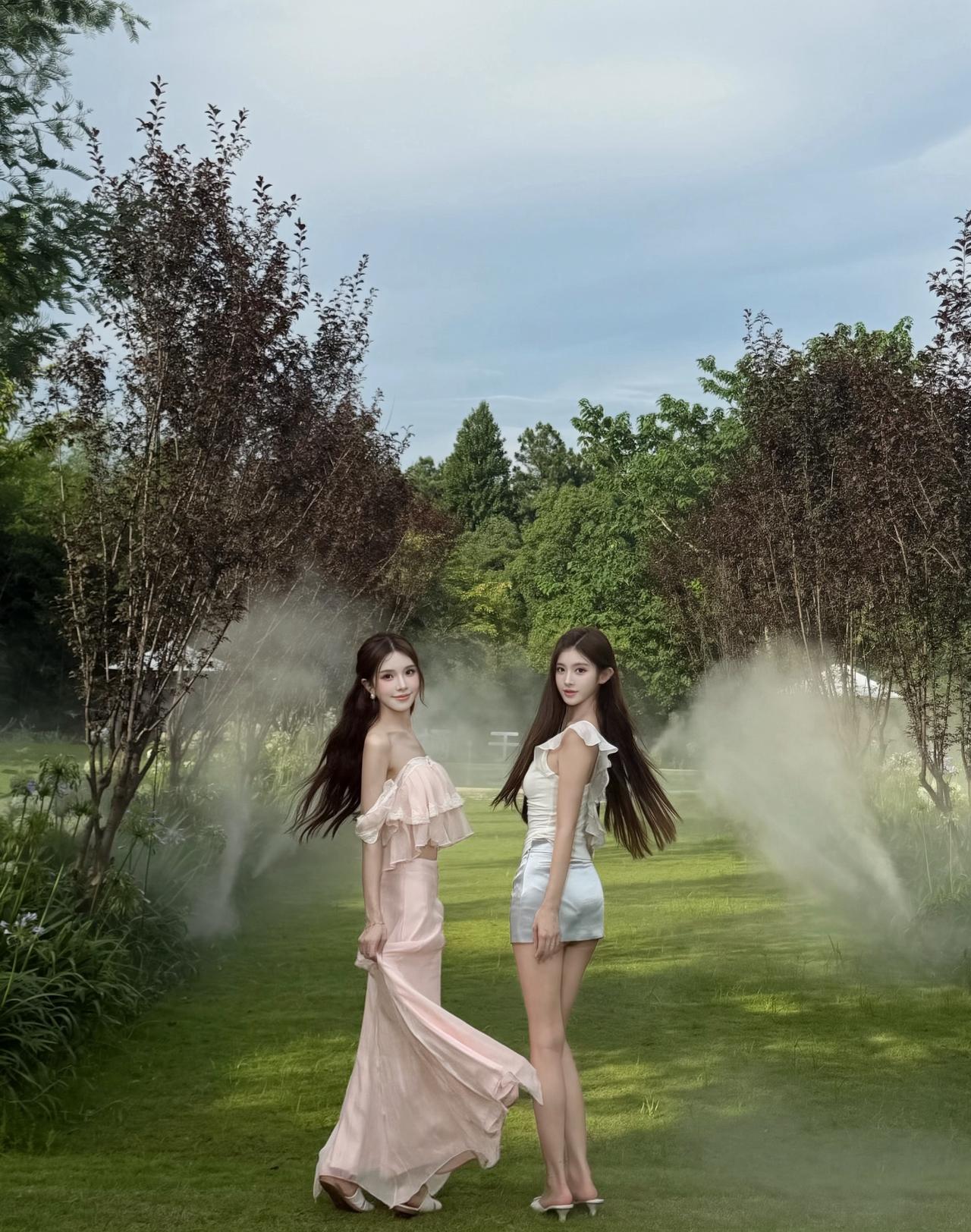 🌿雾气、绿野、与双倍的浪漫，🍃林间仙子，一些具象化的夏日梦境。