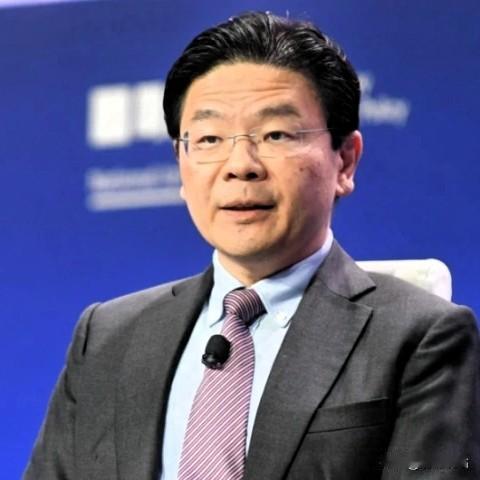 蔡正元怒气冲冲的表示：中国大陆，要好好给新加坡上一课。这个自称福建人后代小鼻子小