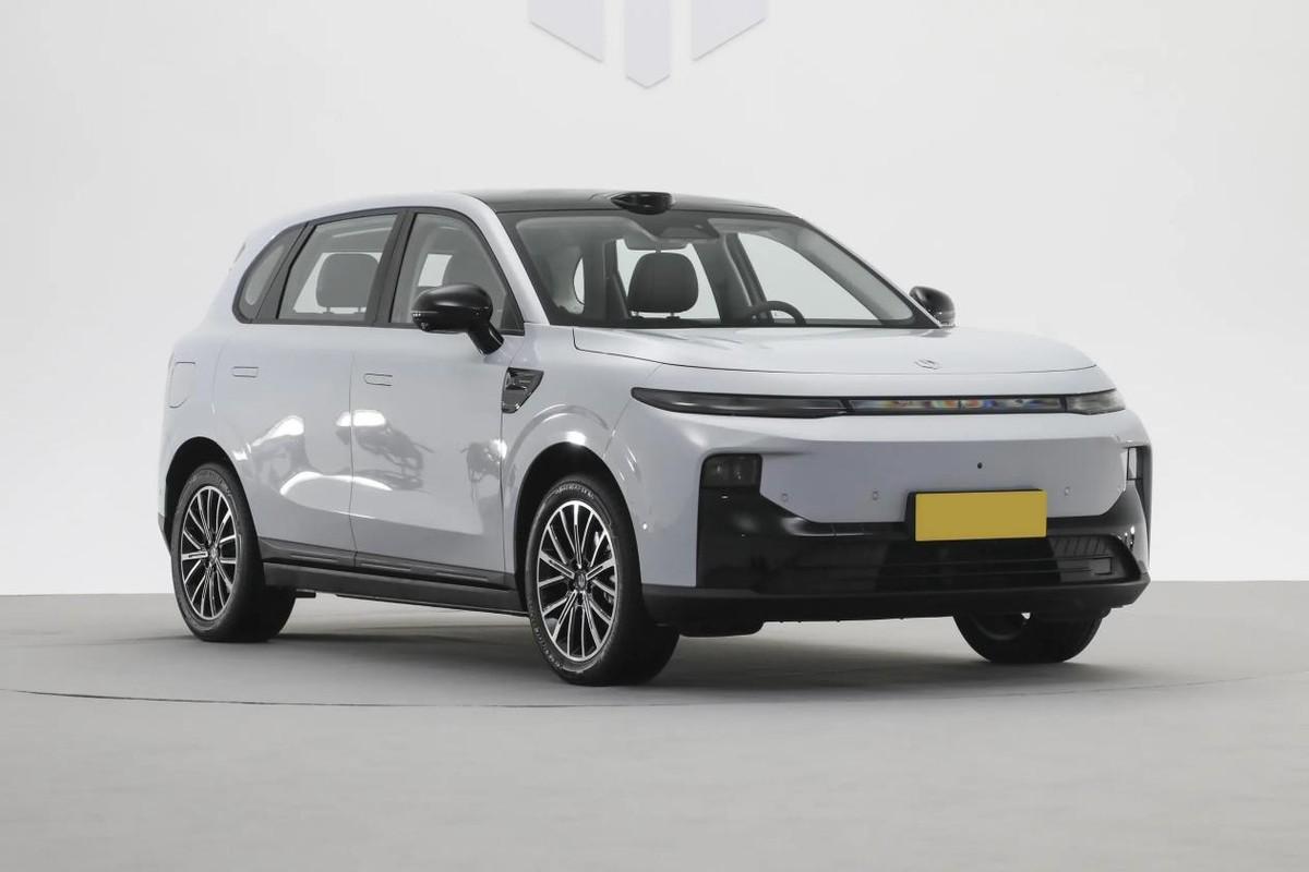 10来万预算买纯电SUV，银河E5和零跑B10选谁更明智？ 最近后台收到了不