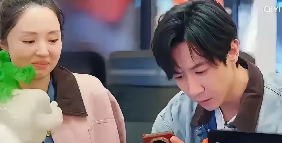上了年纪还二婚的女人太难了，不是因为孩子，也不是因为前夫，而是因为