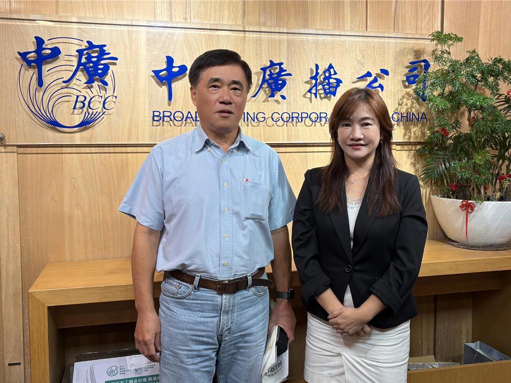 郝龙斌承认想参选国民党主席！9日，郝龙斌坦率直言，自己“已有参选意向并做了相应准