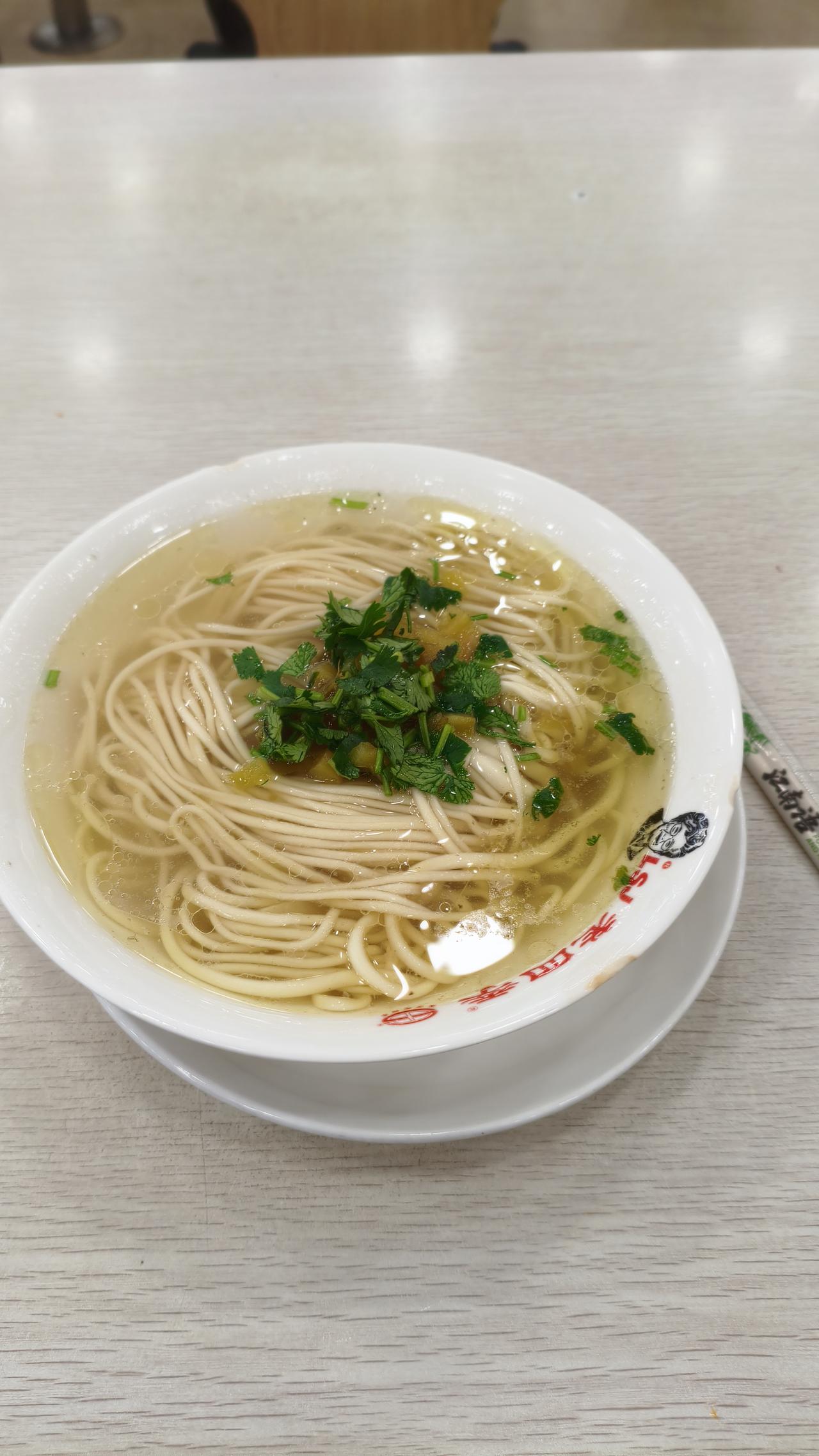 全国五元一碗面，还有吗？答案告诉你沈阳老四季有！想一想5元一碗面解决了困难人群