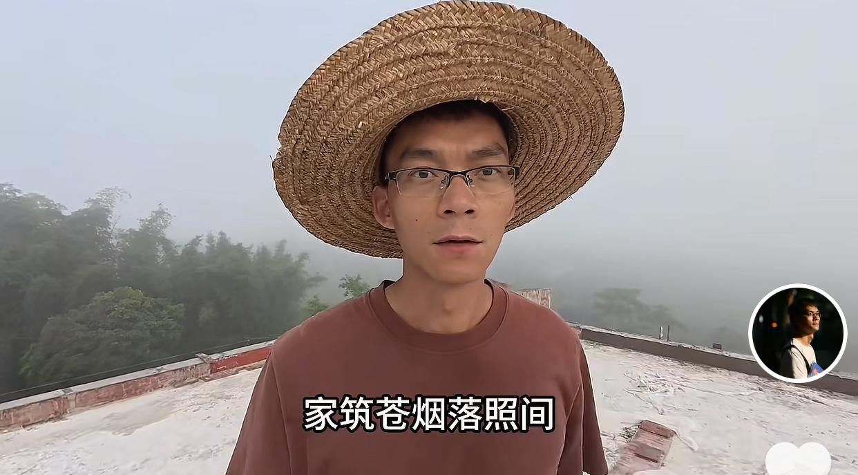 莫道桑榆晚，为霞尚满天。唐尚珺复读16年，熬到了35岁才上大学。晚是晚了点，我看